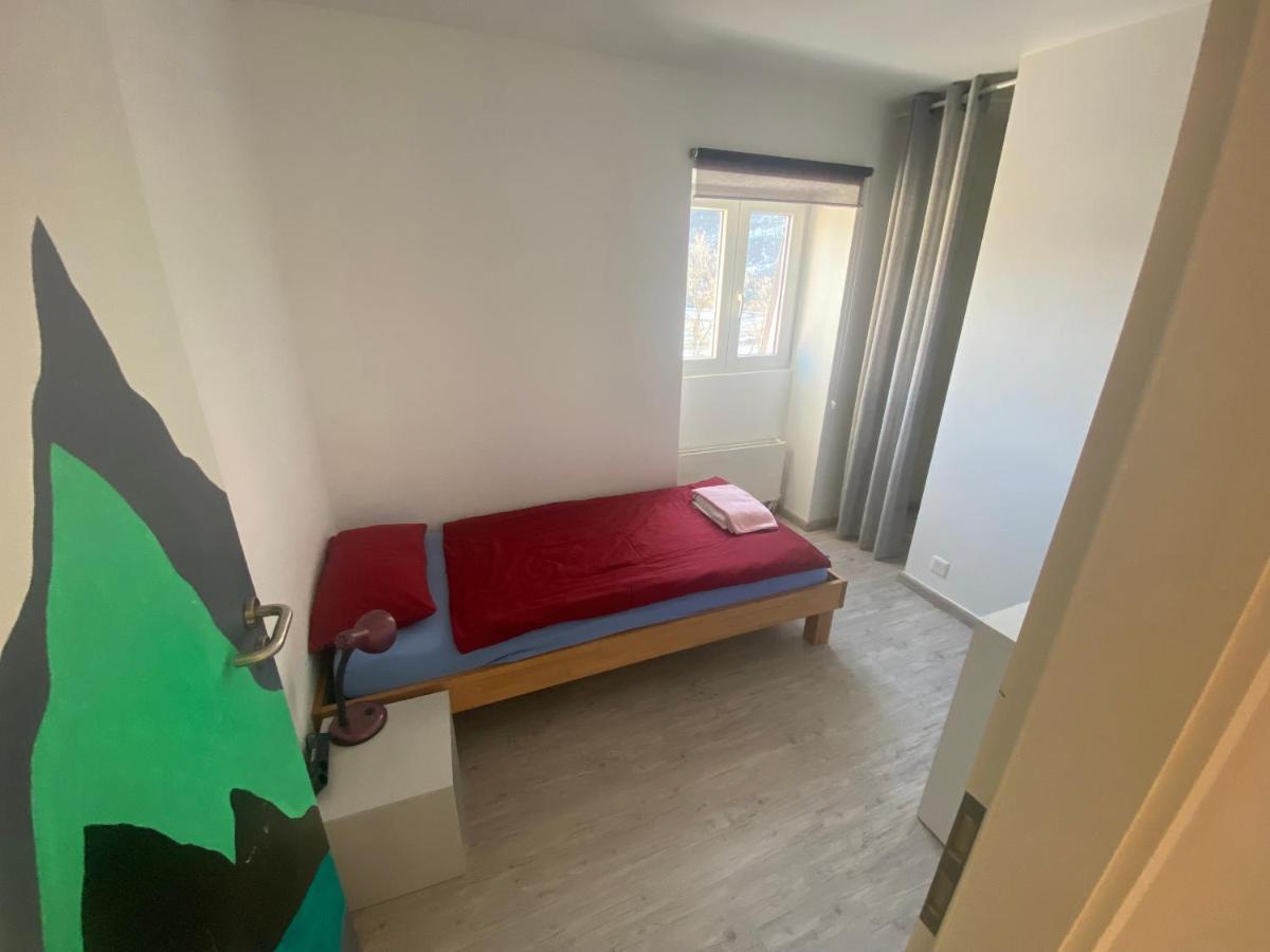 Today Appartement Famille Chippis Exterior photo